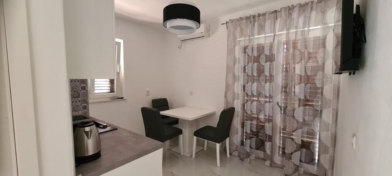 Apartments Orlic Сали Экстерьер фото